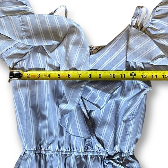 Hint of Blush Women’s Blue and White Striped Off Shoulder Dress - Size S - Picture 4 of 10